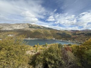 Panorama Lago di Scanno sentiero del Frontone